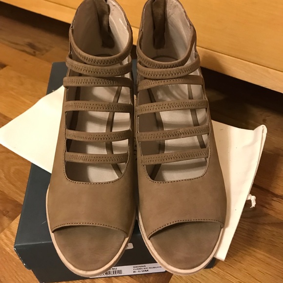 Eileen Fisher James Heels - Picture 2 of 5